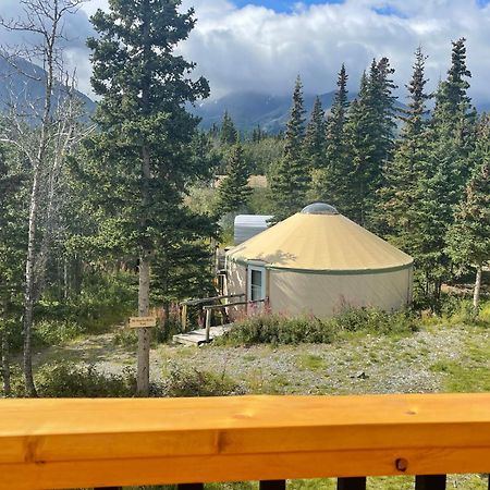 Mount Logan Ecolodge & Retreat Center Haines Junction Extérieur photo