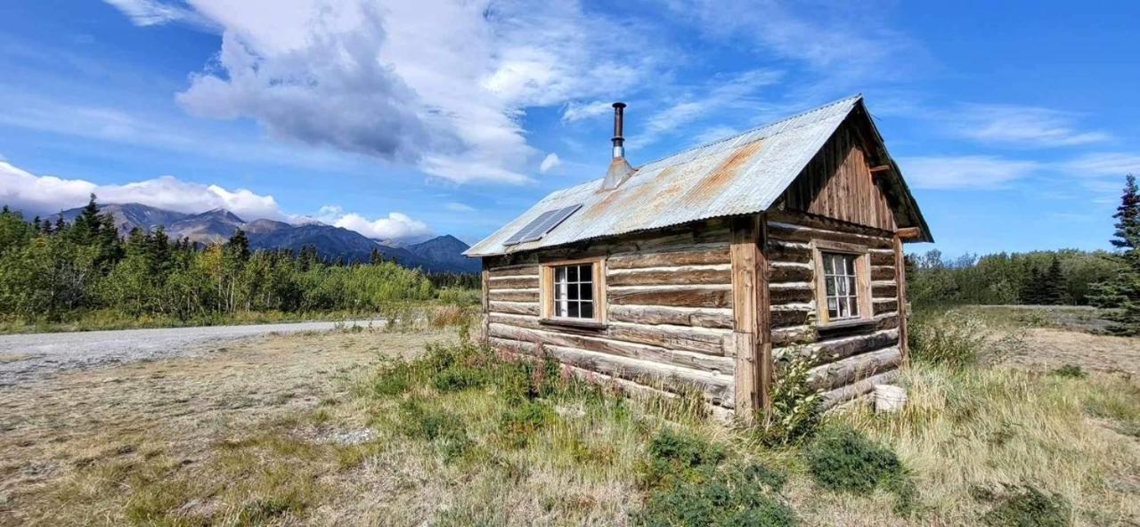 Mount Logan Ecolodge & Retreat Center Haines Junction Extérieur photo