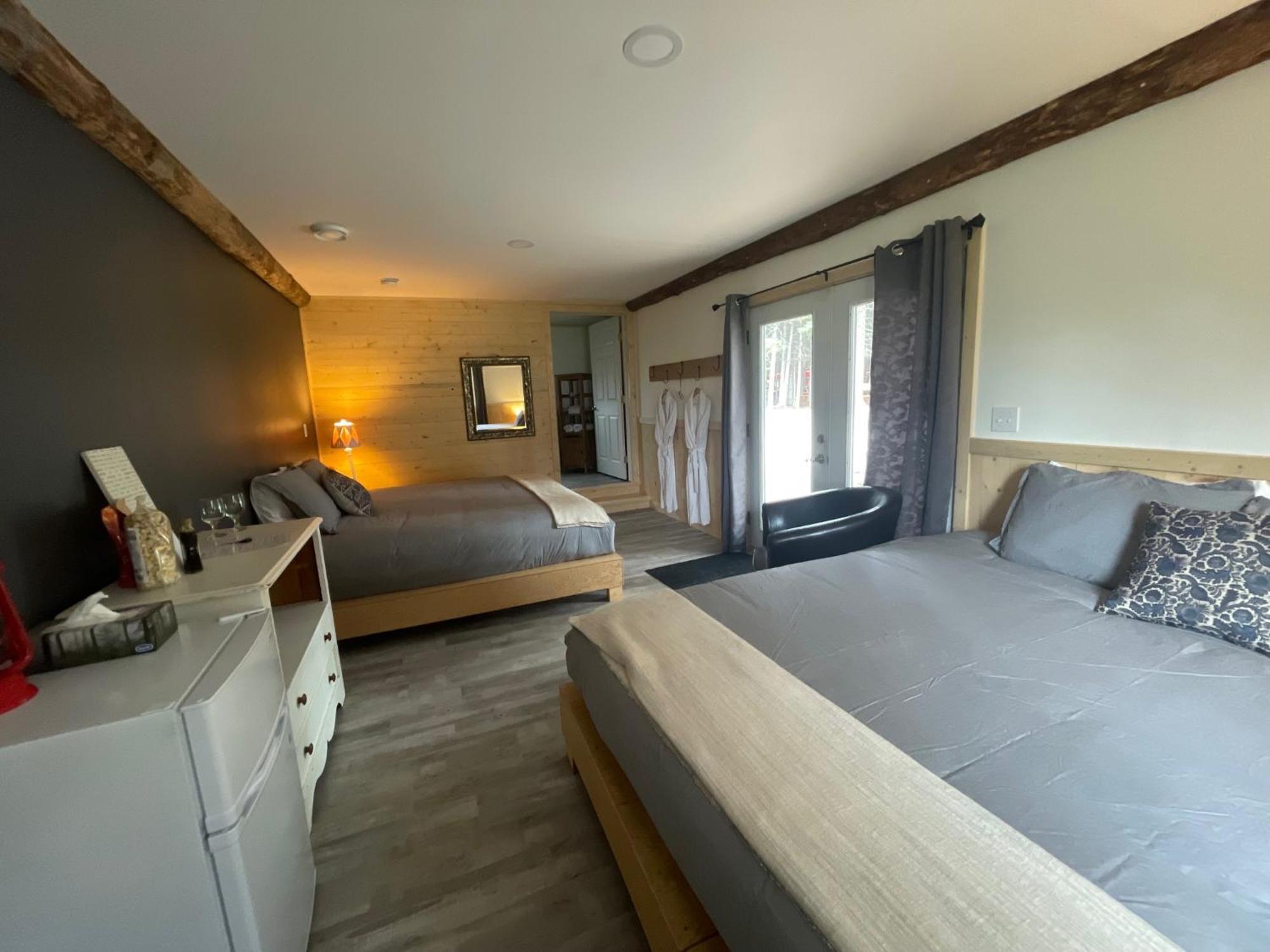 Mount Logan Ecolodge & Retreat Center Haines Junction Extérieur photo