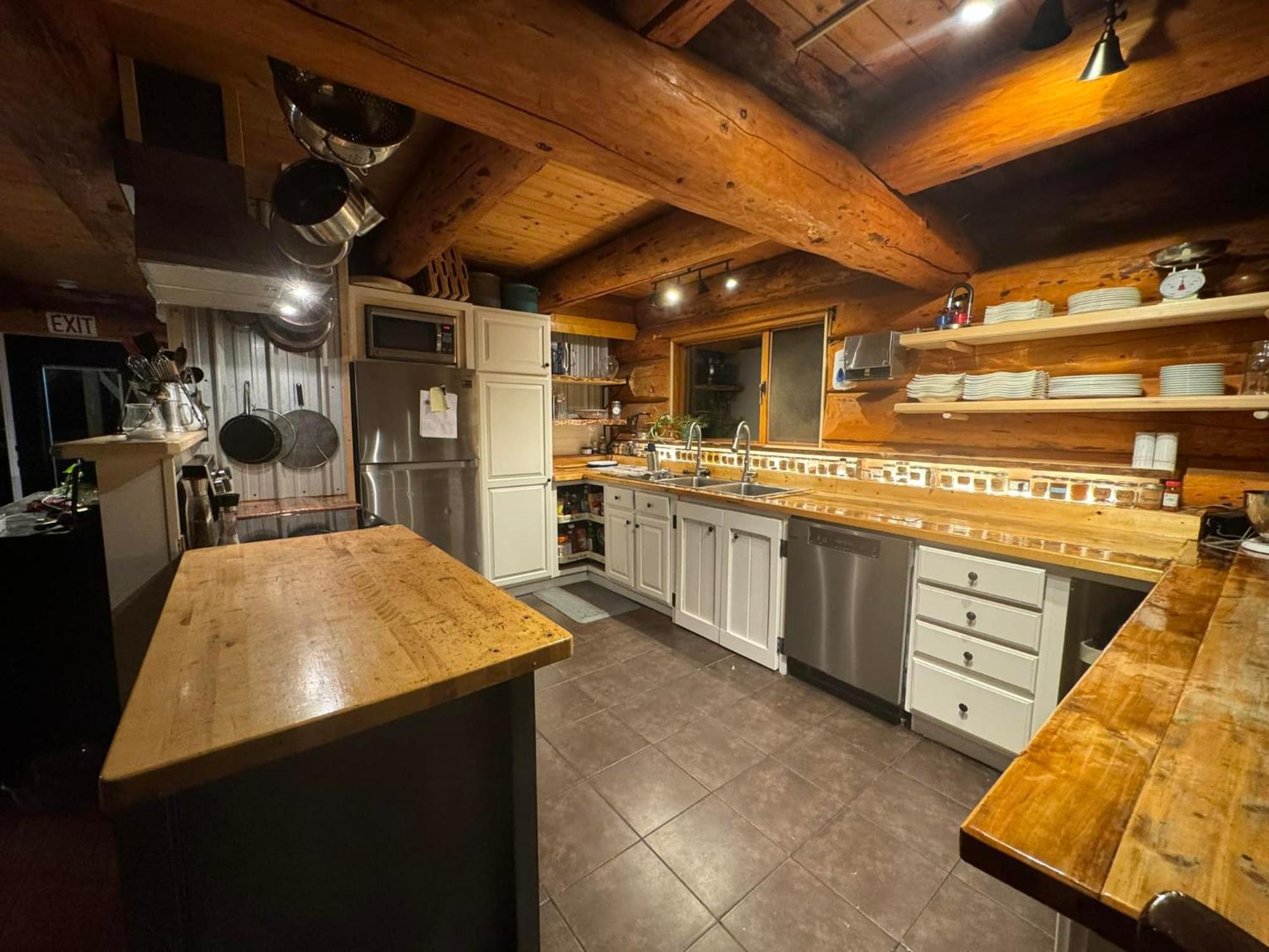 Mount Logan Ecolodge & Retreat Center Haines Junction Extérieur photo