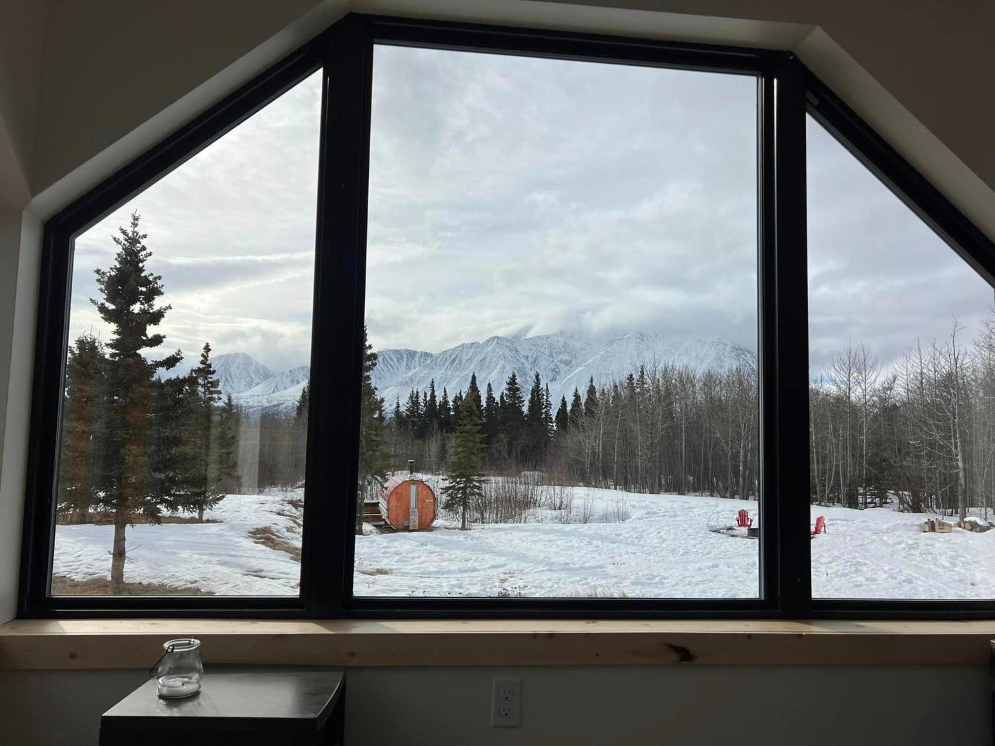 Mount Logan Ecolodge & Retreat Center Haines Junction Extérieur photo